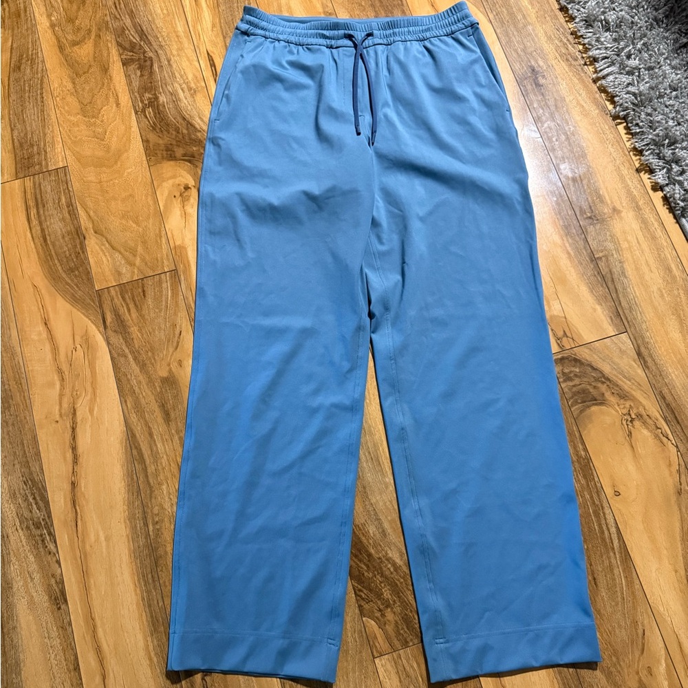 Lululemon pants.